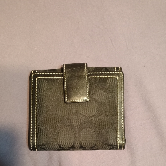 Coach Black Signature Wallet - Picture 2 of 7